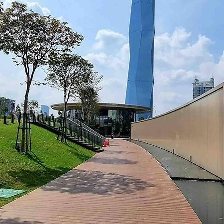 Апартаменты Infinity Pool/ Lucentia Bbcc, Near Lalaport, Pnb118, Klcc Куала-Лумпур Экстерьер фото