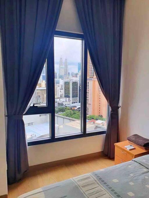 Апартаменты Infinity Pool/ Lucentia Bbcc, Near Lalaport, Pnb118, Klcc Куала-Лумпур Экстерьер фото